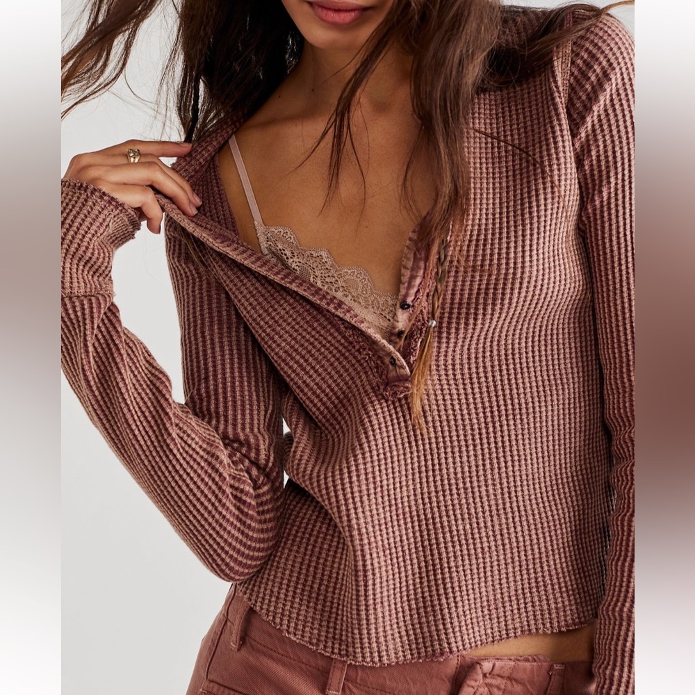 Women's Ribbed Henley Top in Mauve